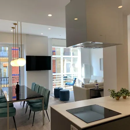 Arrasate Stylish, Super And New.